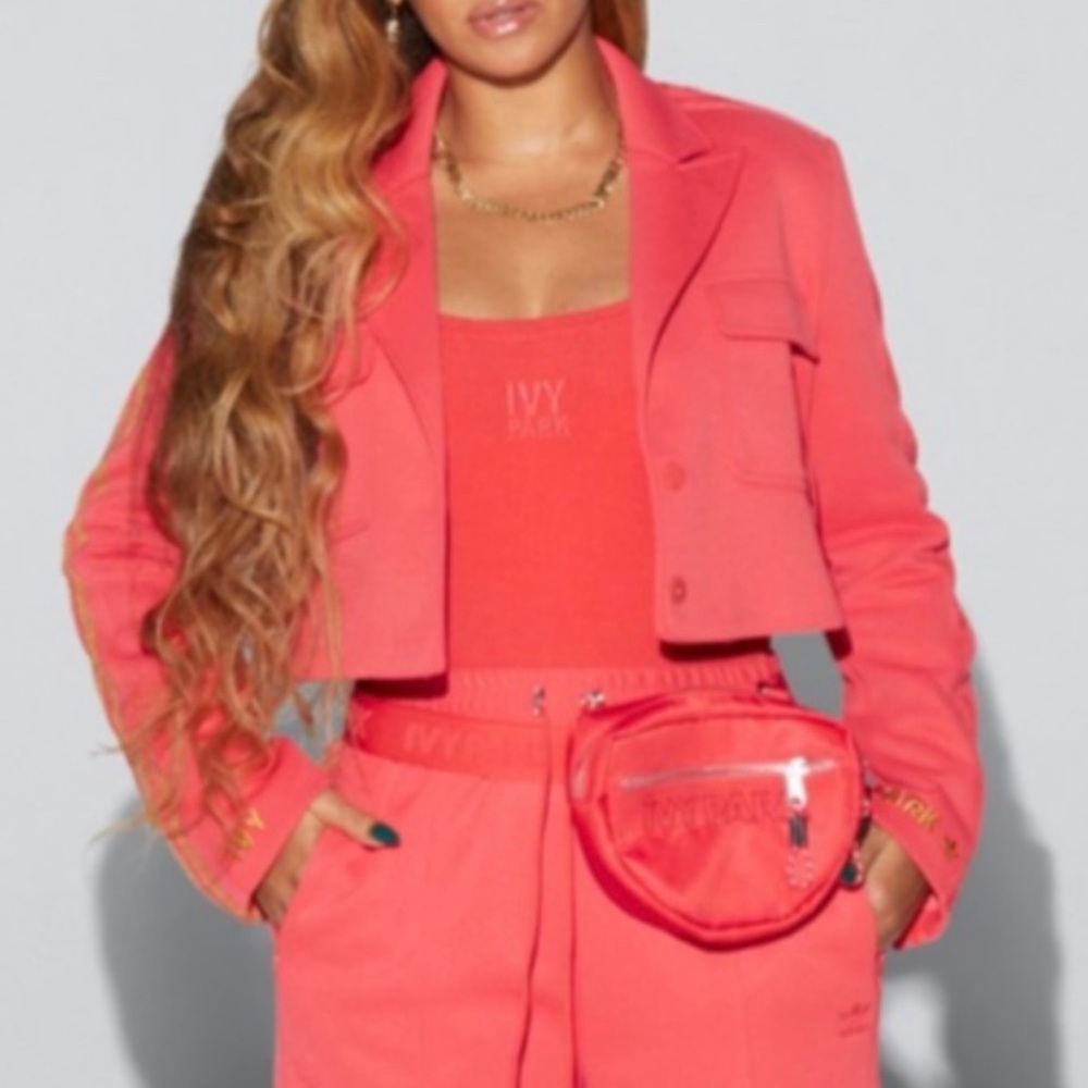 SOLD****IVY PARK - Crop Suit Jacket
